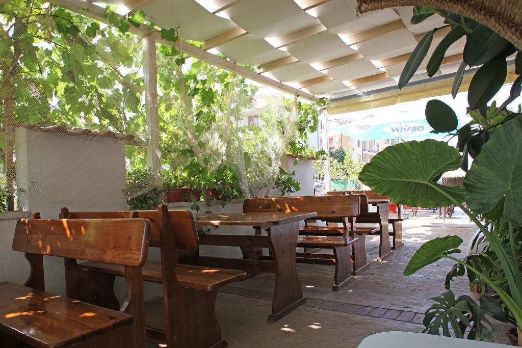 Ravda Bay Guest House Esterno foto